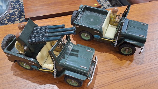 Lot 1430 - TINPLATE JEEPS
