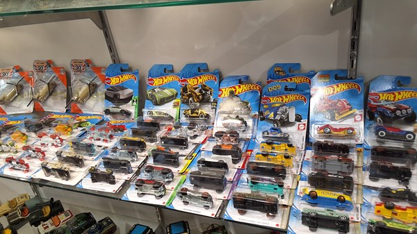 Lot 1435 - HOT WHEELS CARS