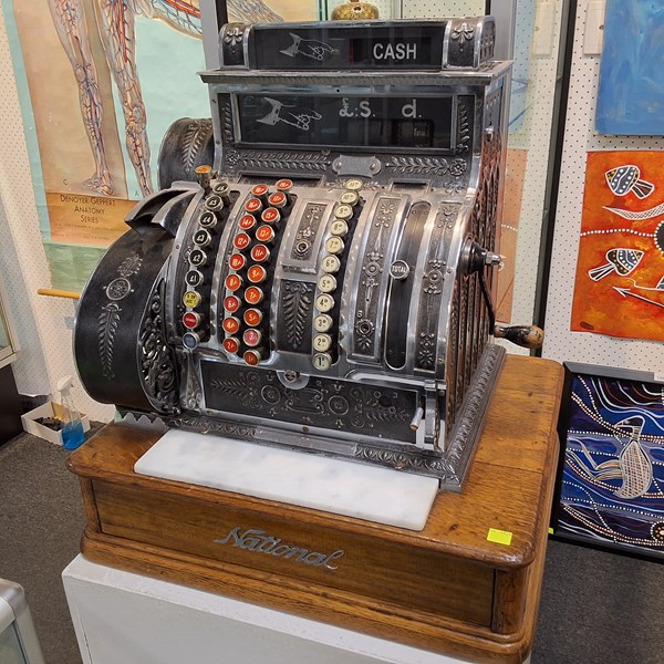 Lot 1115 - CASH REGISTER