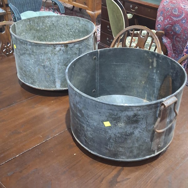 Lot 154 - PLANTERS