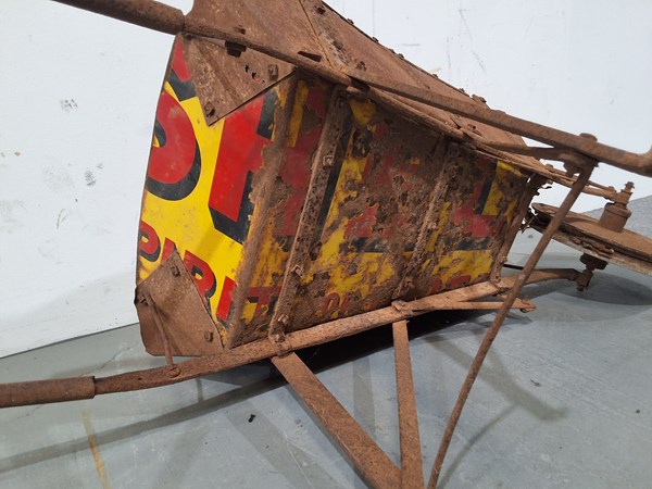 Lot 2 - WHEELBARROW