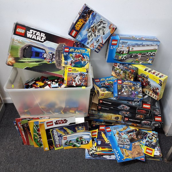 Lot 1386 - LEGO