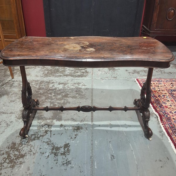 Lot 76 - SIDE TABLE