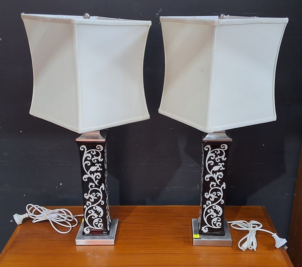 Lot 179 - TABLE LAMPS