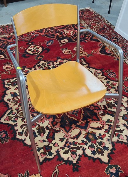 Lot 305 - ARM CHAIR