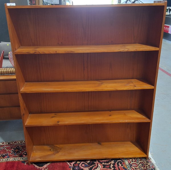 Lot 222 - BOOKSHELF