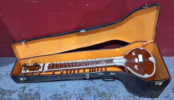 Lot 37 - SITAR IN CASE