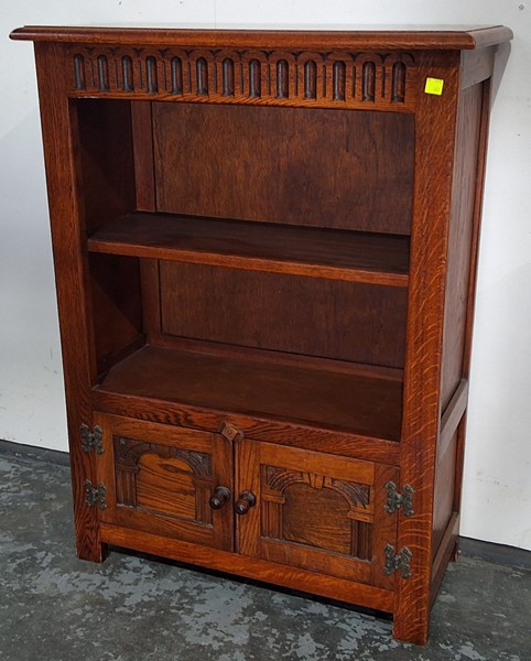 Lot 14 - BOOKSHELF