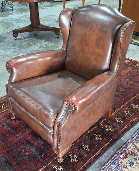 Lot 47 - ARM CHAIR