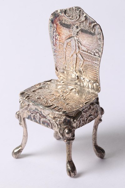 Lot 1022 - SILVER CHAIR