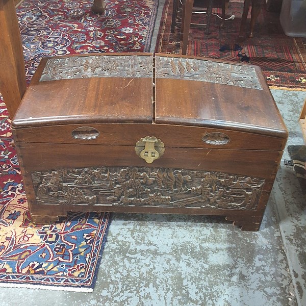 Lot 96 - CAMPHORWOOD TRUNK