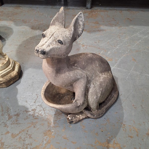 Lot 199 - KANGAROO PLANTER