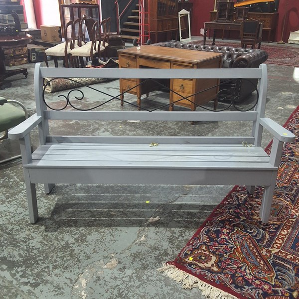 Lot 173 - GARDEN BENCH