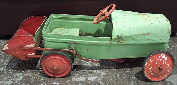 Lot 296 - CYCLOPS PEDAL CAR