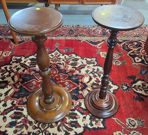 Lot 52 - PEDESTALS