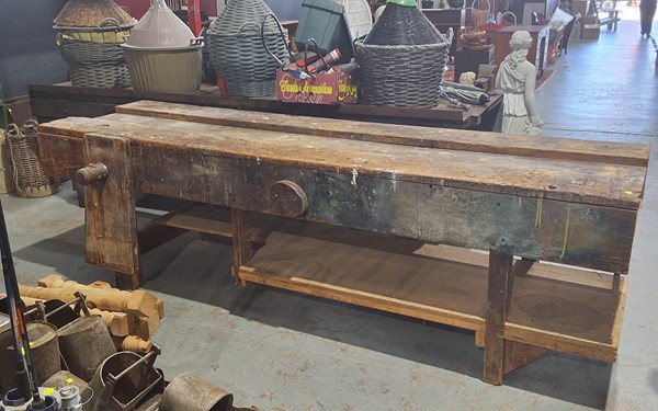 Lot 223 - WORKBENCH