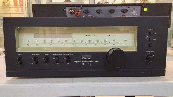 Lot 391 - SANSUI STEREO TUNER