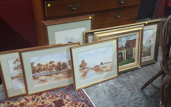 Lot 68 - PRINTS AND PAINTINGS