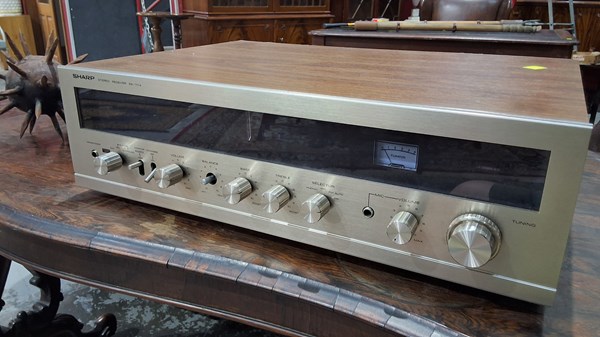 Lot 388 - STEREO RECEIVER