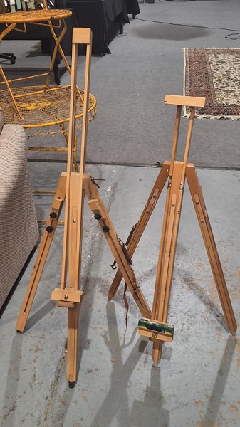 Lot 287 - ARTIST EASELS