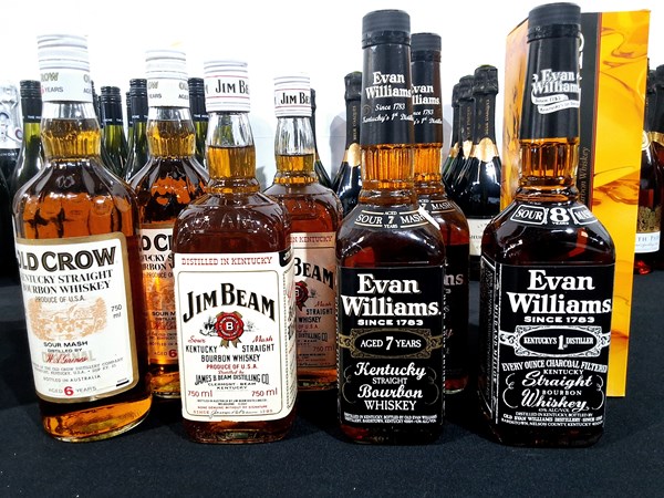 Lot 91 - KENTUCKY STRAIGHT BOURBON WHISKEY
