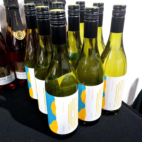 Lot 106 - VERSIONS