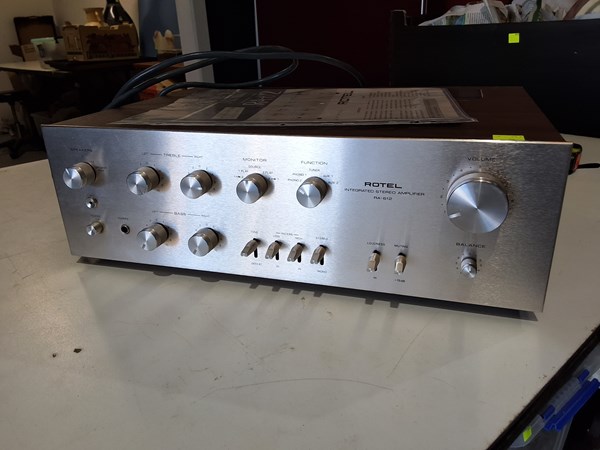 Lot 85 - STEREO AMPLIFIER