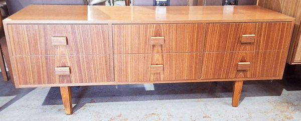 Lot 361 - SIDEBOARD