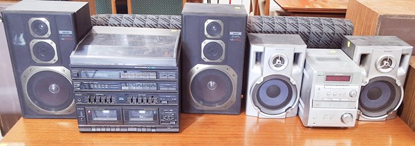 Lot 360 - STEREOS