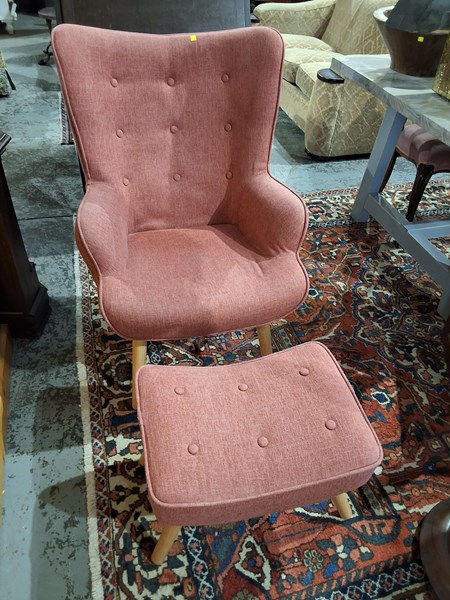 Lot 154 - ARMCHAIR