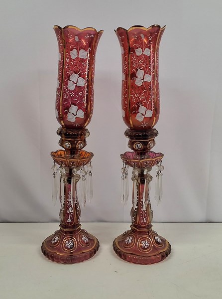 Lot 1079 - LUSTRE VASES