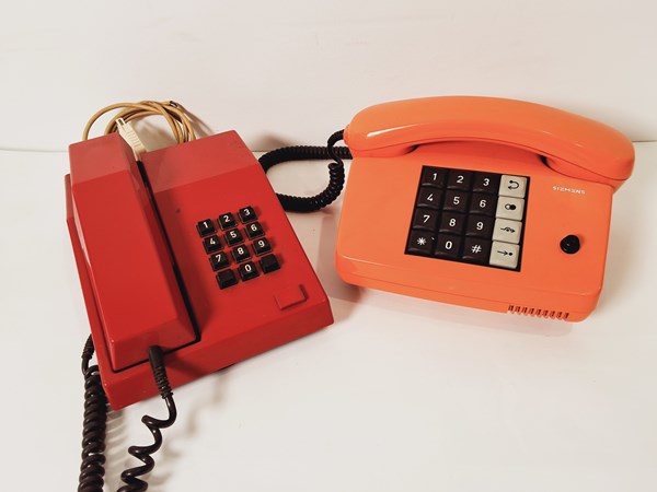 Lot 1368 - TELEPHONES