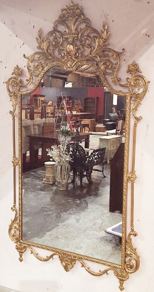 Lot 380 - WALL MIRROR