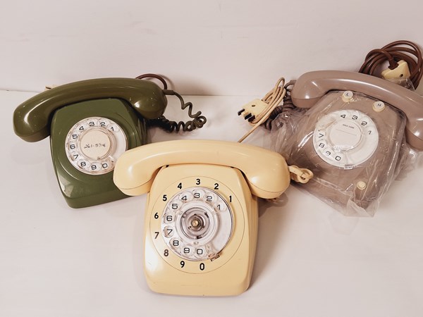 Lot 1356 - TELEPHONES