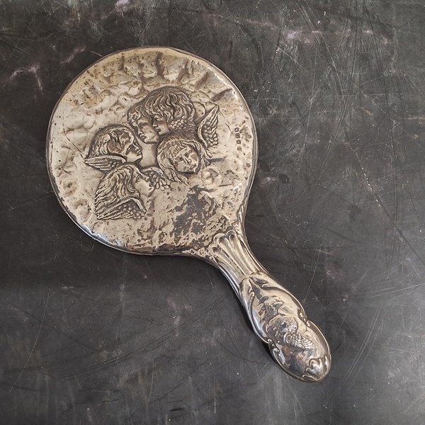 Lot 1048 - HAND MIRROR