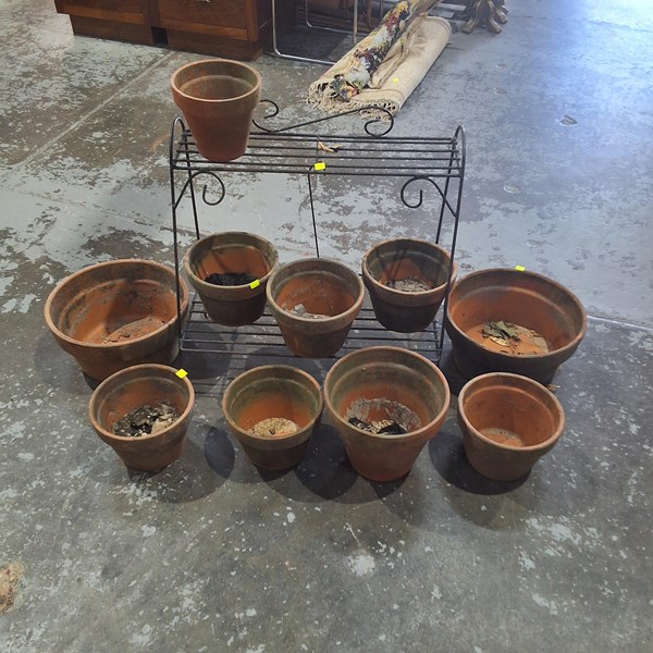 Lot 408 - GARDEN ACCESSORIES