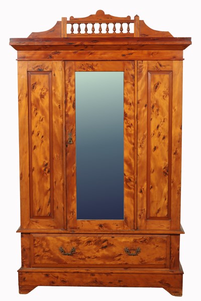 Lot 63 - WARDROBE