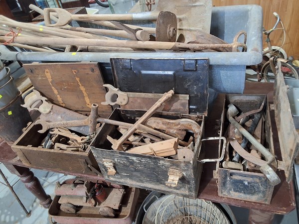 Lot 297 - TOOLS