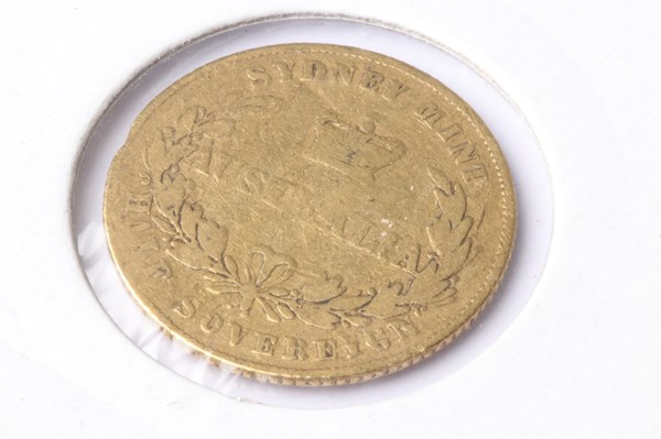 Lot 1048 - GOLD HALF SOVEREIGN