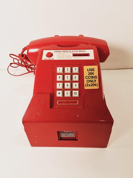 Lot 1367 - RED PHONE