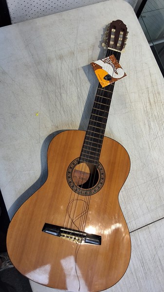 Lot 1080 - ACOUSTIC GUITAR