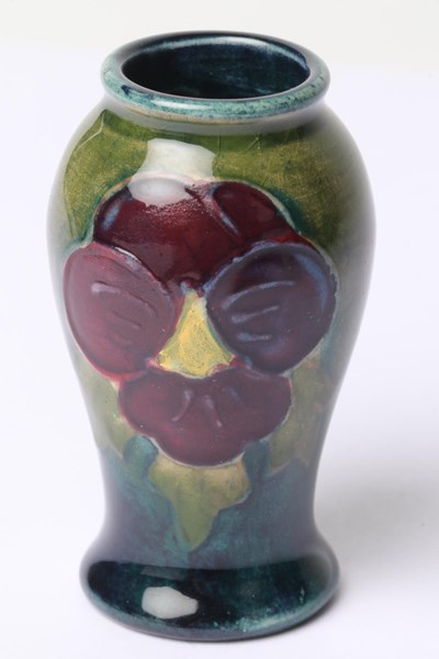 Lot 1056 - MOORCROFT