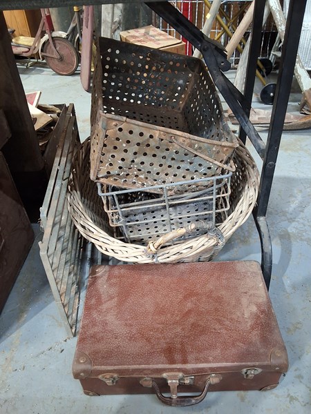 Lot 295 - BASKETS & GRATES