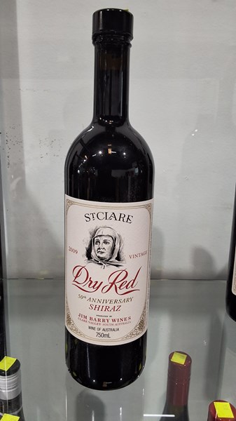 Lot 51 - JIM BARRY ST CLARE DRY RED