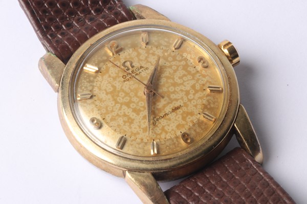 Lot 1019 - MENS WRISTWATCH