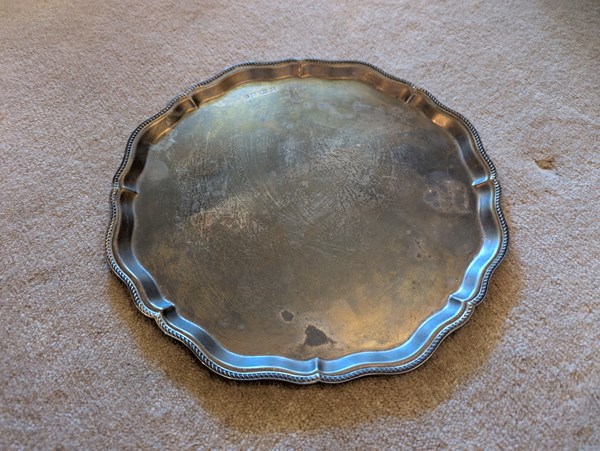 Lot 1040 - SILVER TRAY