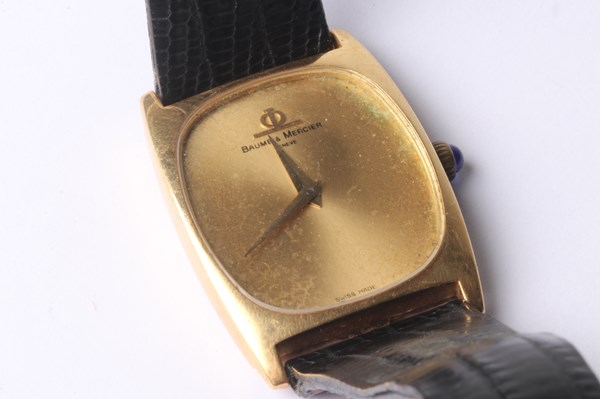 Lot 1018 - GOLD WRISTWATCH