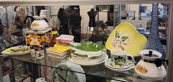 Lot 1348 - CHINA & HOMEWARES