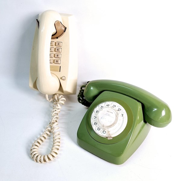 Lot 1447 - TELEPHONES