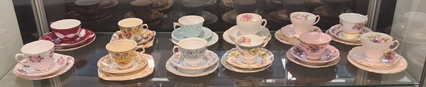 Lot 1345 - TRIO SETS